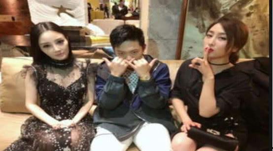 关注娱乐圈吃瓜群众,吃瓜群众热议不断